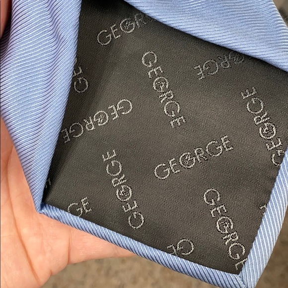 ‼️CLOSET CLOSING‼️ - Picture 2 of 3